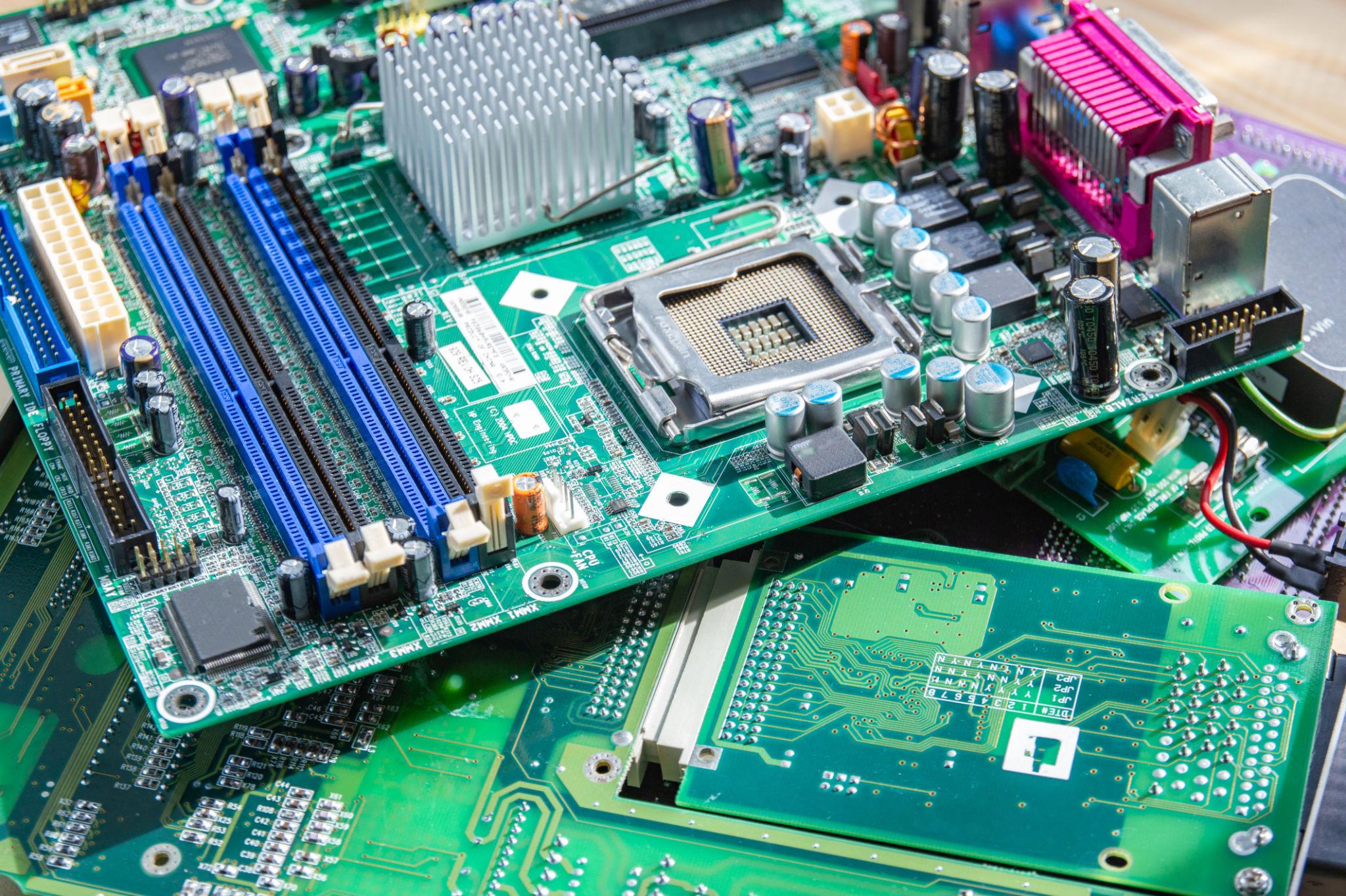 Electronic waste recycling